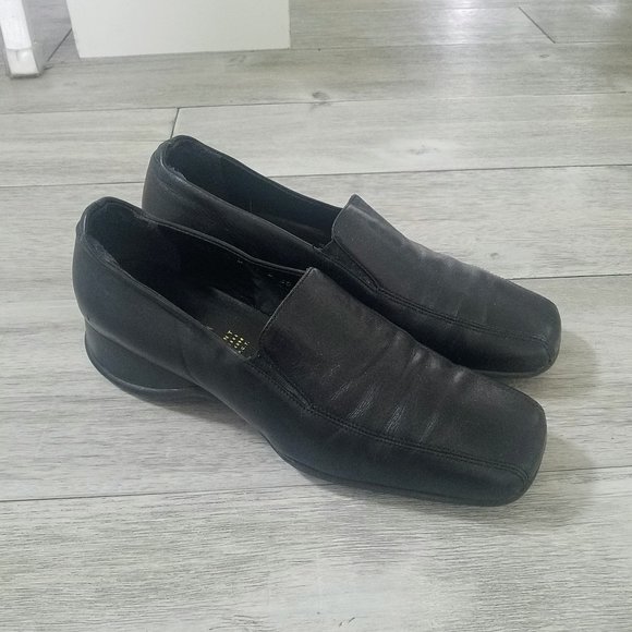 GEOX women's loafer (size 38 european or 8 US) - Picture 1 of 3